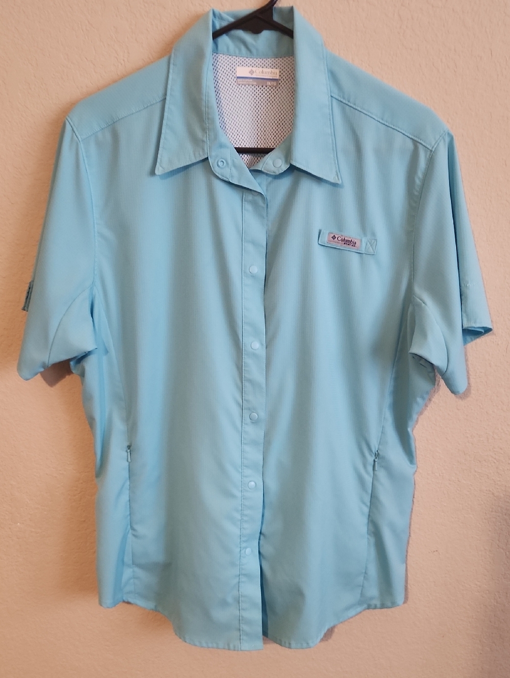 Columbia Aqua Blue Short Sleeve Camp Shirt